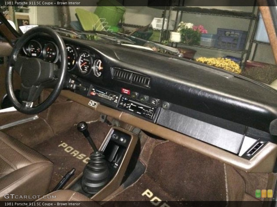 Brown Interior Dashboard for the 1981 Porsche 911 SC Coupe #100491425