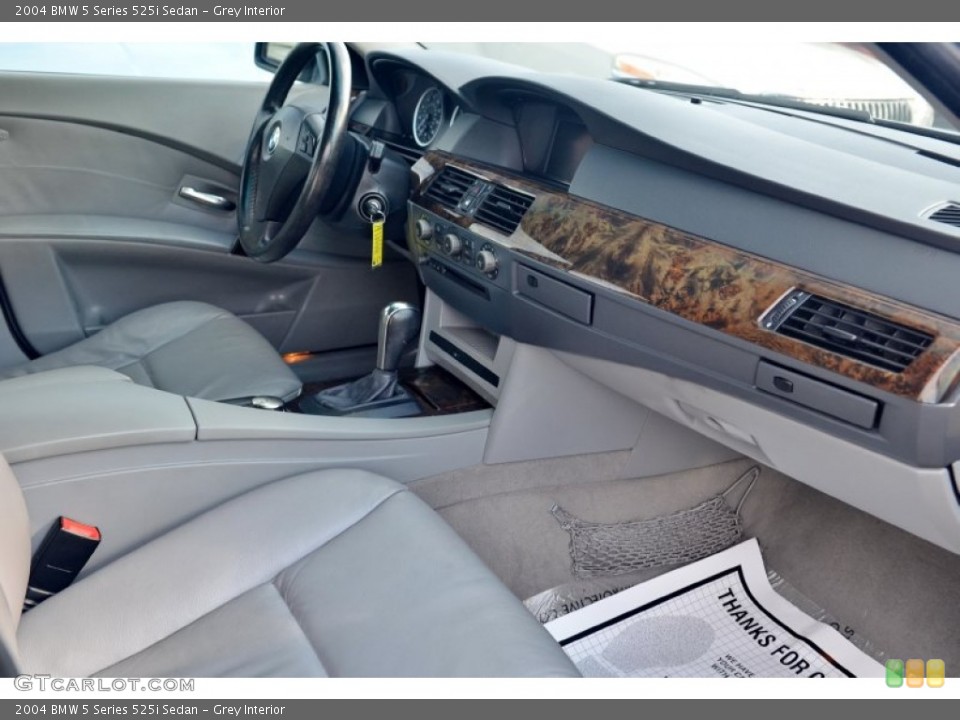 Grey Interior Photo for the 2004 BMW 5 Series 525i Sedan #100516522