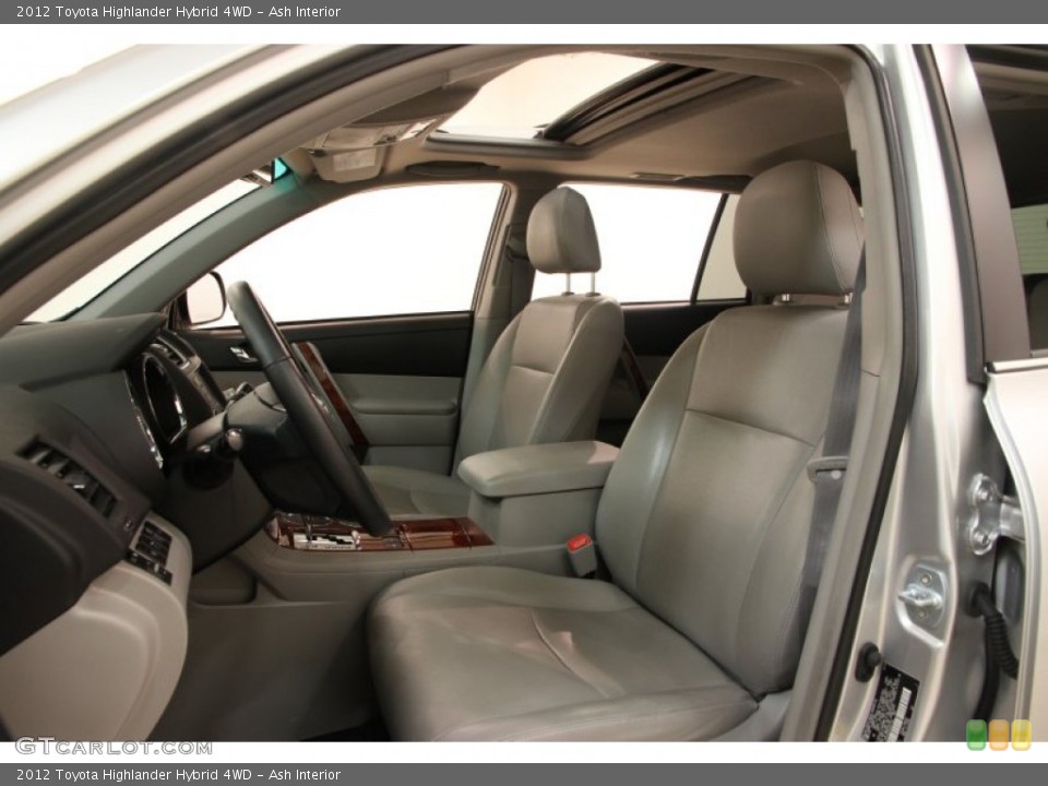 Ash Interior Photo for the 2012 Toyota Highlander Hybrid 4WD #100543892