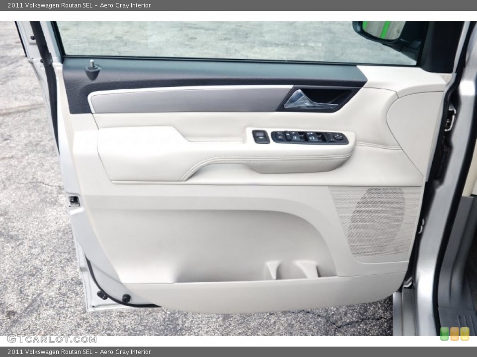 Aero Gray Interior Door Panel for the 2011 Volkswagen Routan SEL #100574309