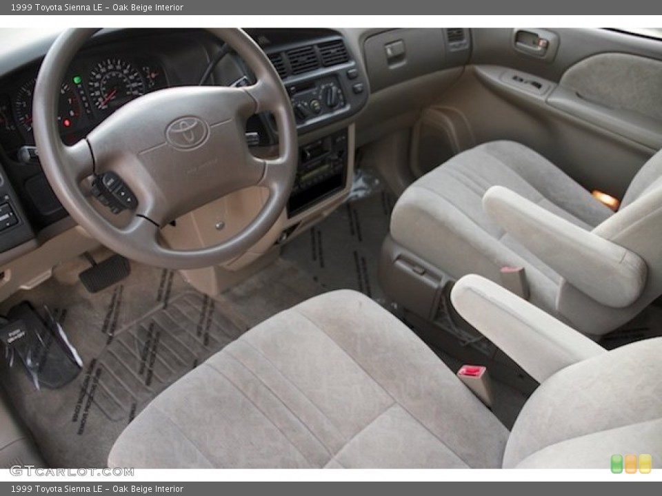 Oak Beige Interior Photo for the 1999 Toyota Sienna LE #100595826