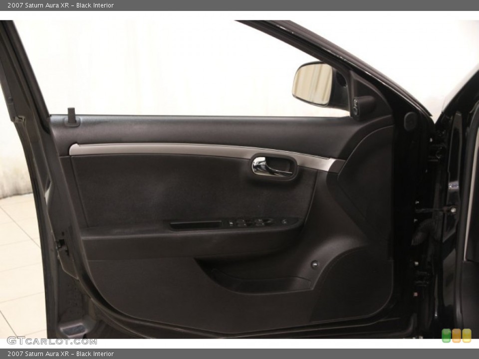 Black Interior Door Panel For The 2007 Saturn Aura Xr