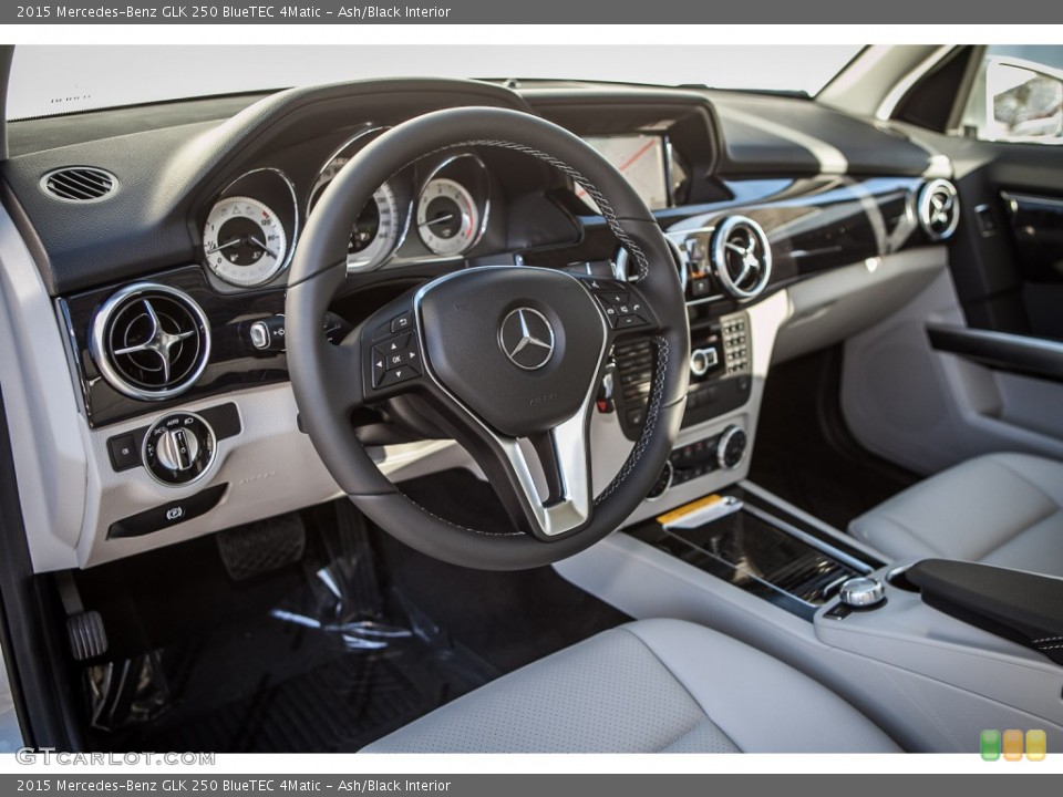 Ash/Black Interior Photo for the 2015 Mercedes-Benz GLK 250 BlueTEC 4Matic #100737629