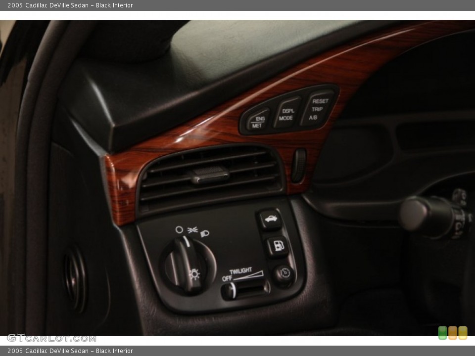 Black Interior Controls for the 2005 Cadillac DeVille Sedan #100820626