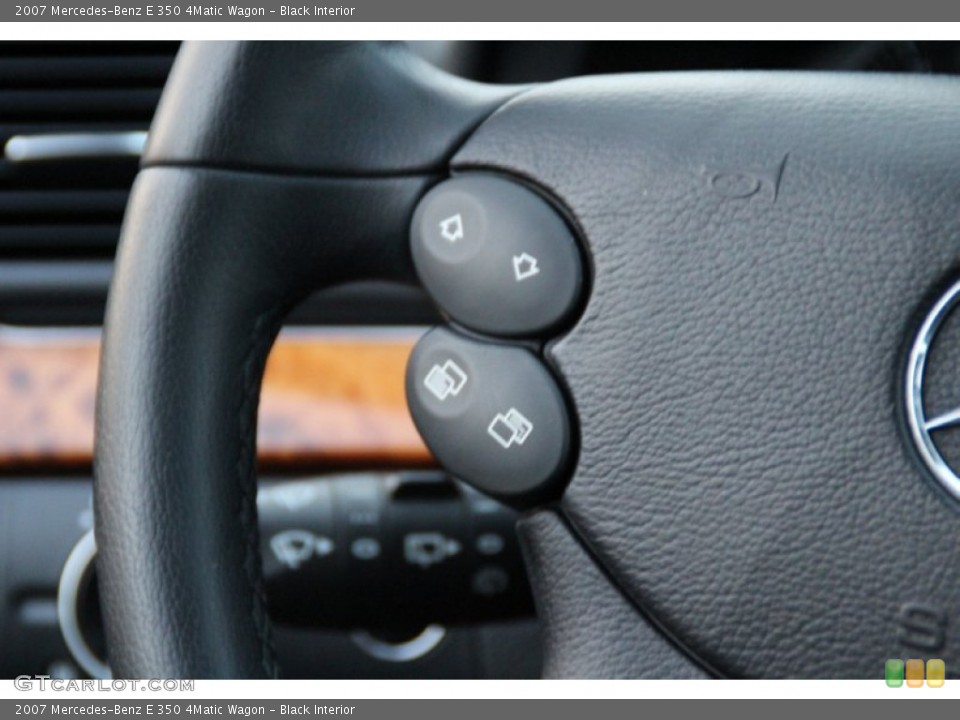 Black Interior Controls for the 2007 Mercedes-Benz E 350 4Matic Wagon #100875318