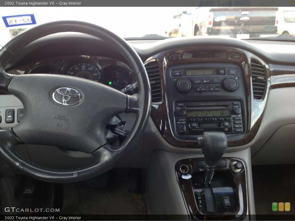 Gray Interior Controls for the 2002 Toyota Highlander V6 #101015761