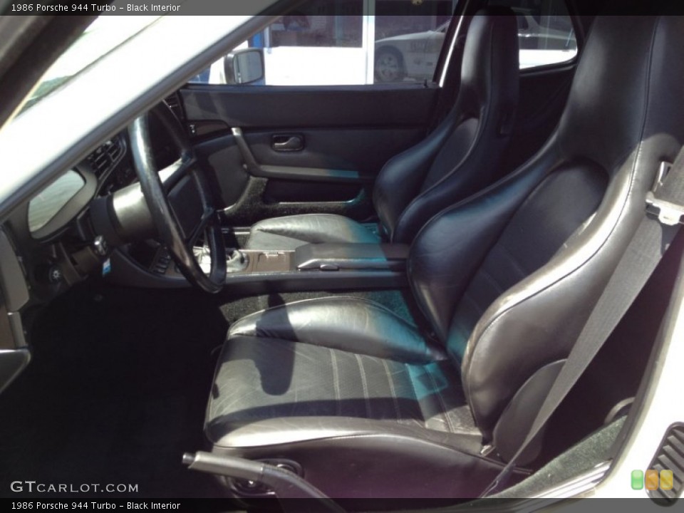 Black Interior Front Seat for the 1986 Porsche 944 Turbo #101016055