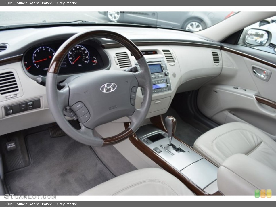 Gray 2009 Hyundai Azera Interiors