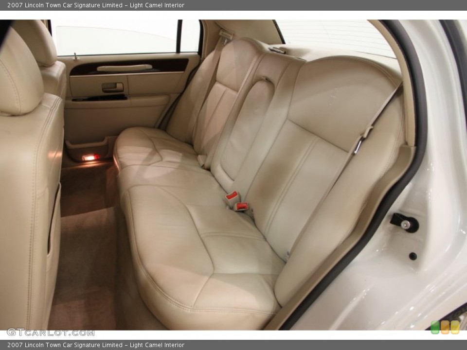 Light Camel Interior Rear Seat for the 2007 Lincoln Town Car Signature Limited #101024674