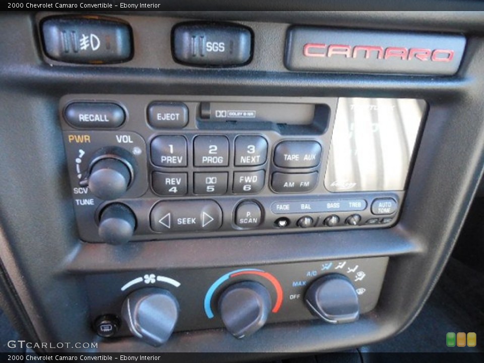 Ebony Interior Controls for the 2000 Chevrolet Camaro Convertible #101024983