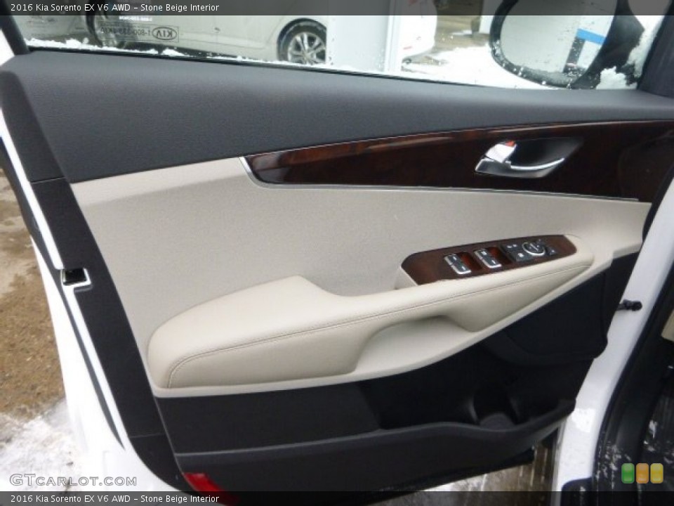 Stone Beige Interior Door Panel for the 2016 Kia Sorento EX V6 AWD #101061147