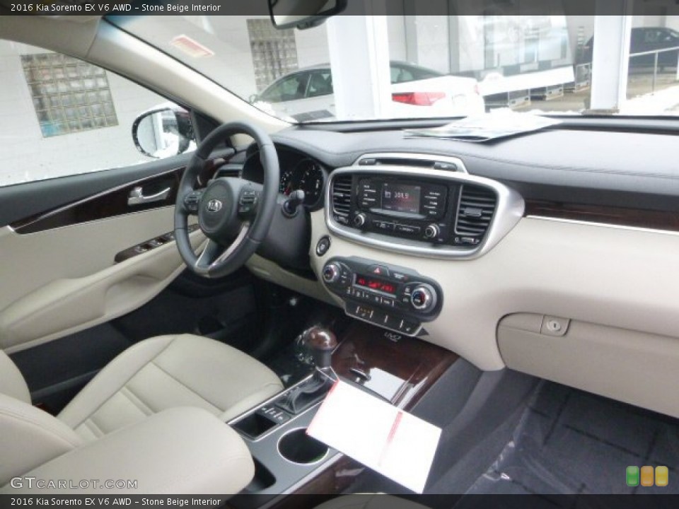 Stone Beige Interior Dashboard for the 2016 Kia Sorento EX V6 AWD #101061444