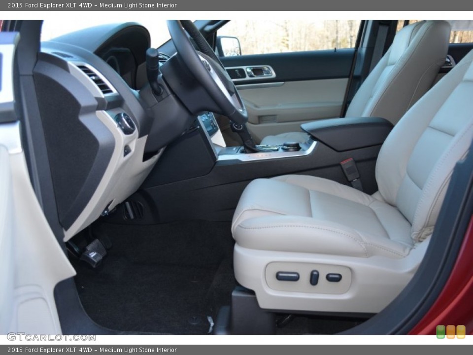 Medium Light Stone Interior Photo for the 2015 Ford Explorer XLT 4WD #101066991