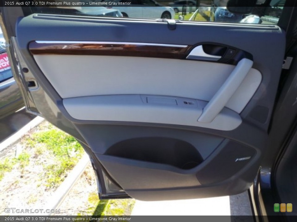 Limestone Gray Interior Door Panel for the 2015 Audi Q7 3.0 TDI Premium Plus quattro #101088134
