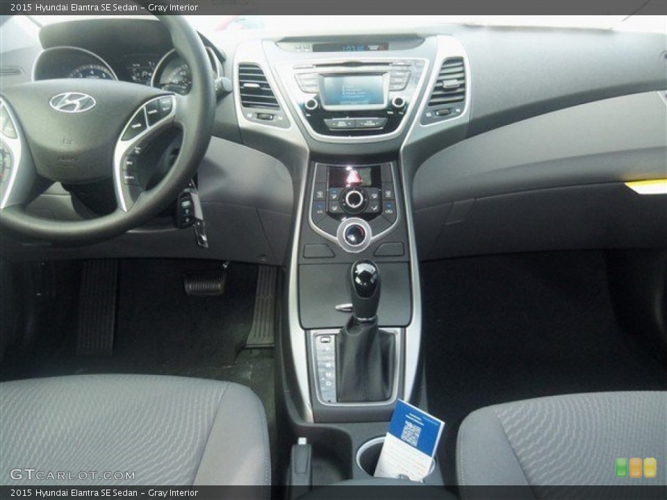 Gray Interior Photo for the 2015 Hyundai Elantra SE Sedan #101168289