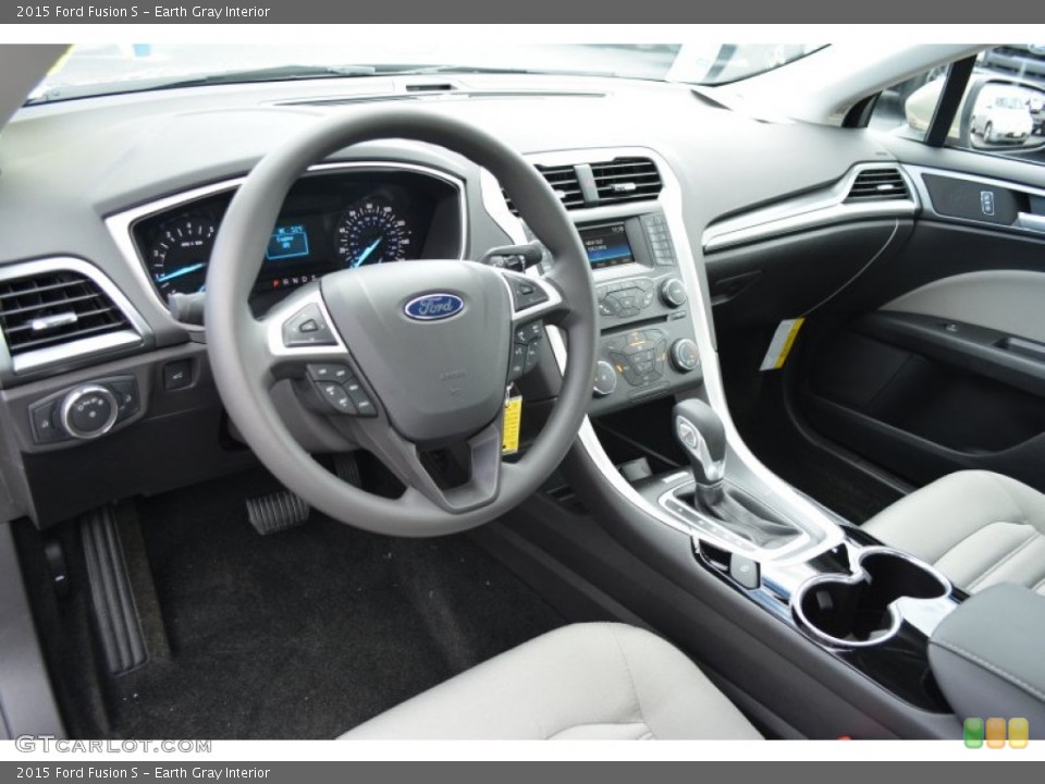 Earth Gray Interior Photo for the 2015 Ford Fusion S #101201060