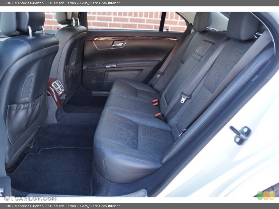 Grey/Dark Grey Interior Rear Seat for the 2007 Mercedes-Benz S 550 4Matic Sedan #101214201
