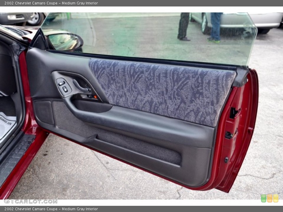 Medium Gray Interior Door Panel for the 2002 Chevrolet Camaro Coupe #101266940