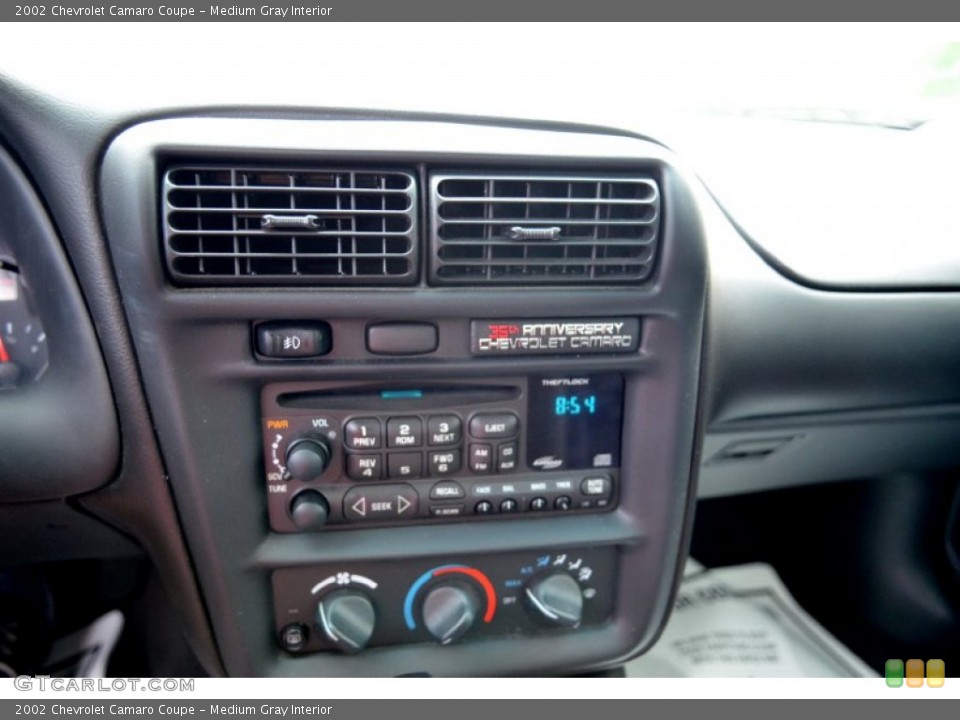 Medium Gray Interior Controls for the 2002 Chevrolet Camaro Coupe #101267380