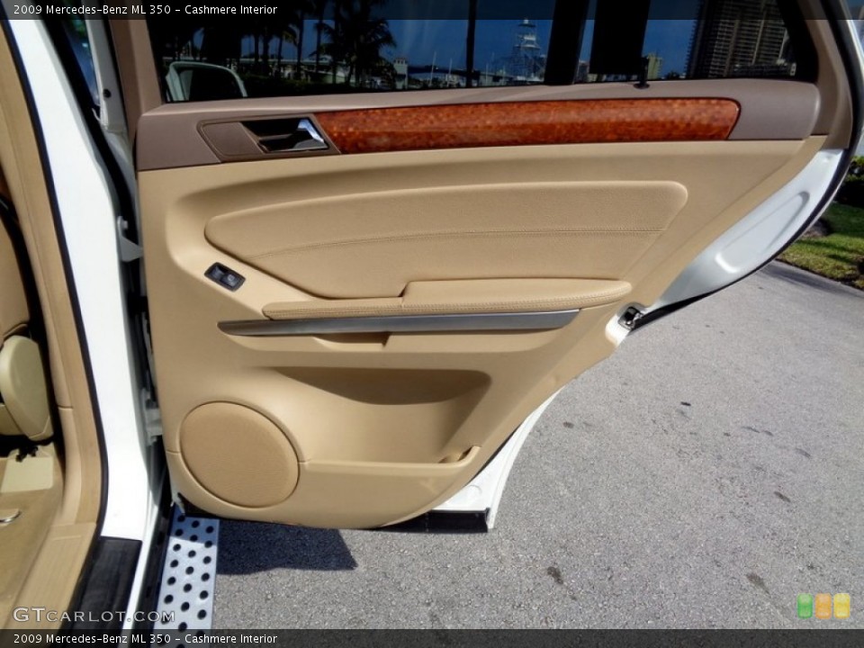 Cashmere Interior Door Panel for the 2009 Mercedes-Benz ML 350 #101285803