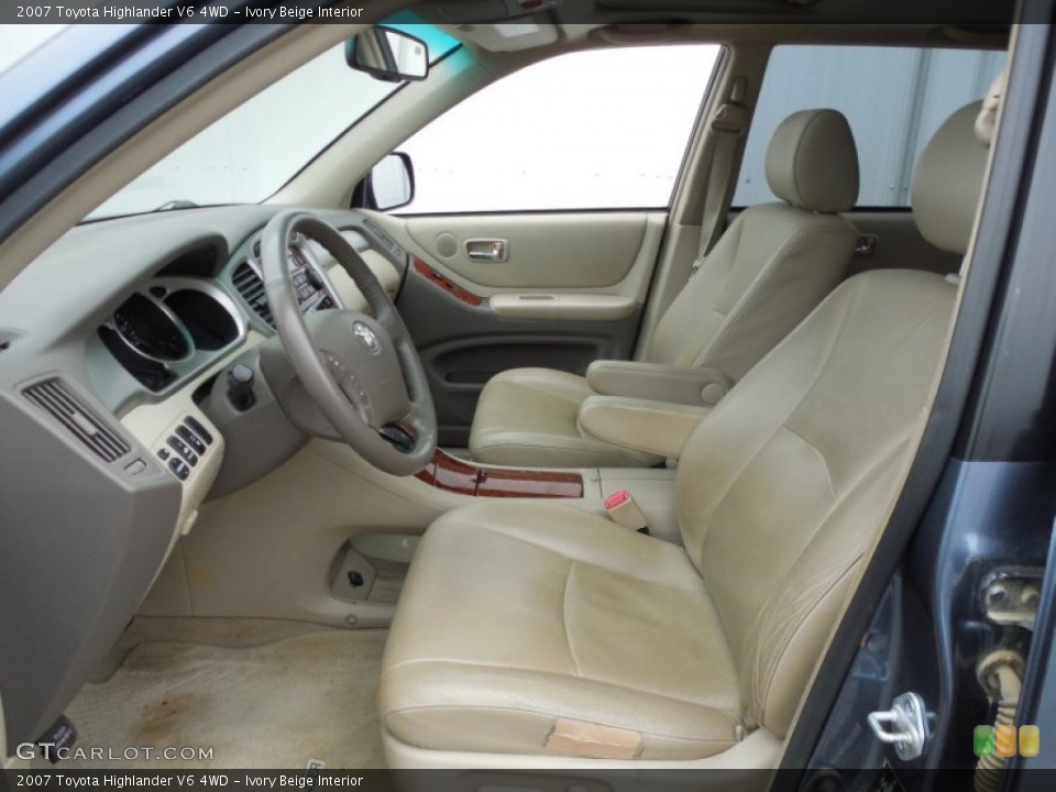 Ivory Beige Interior Photo for the 2007 Toyota Highlander V6 4WD #101309952