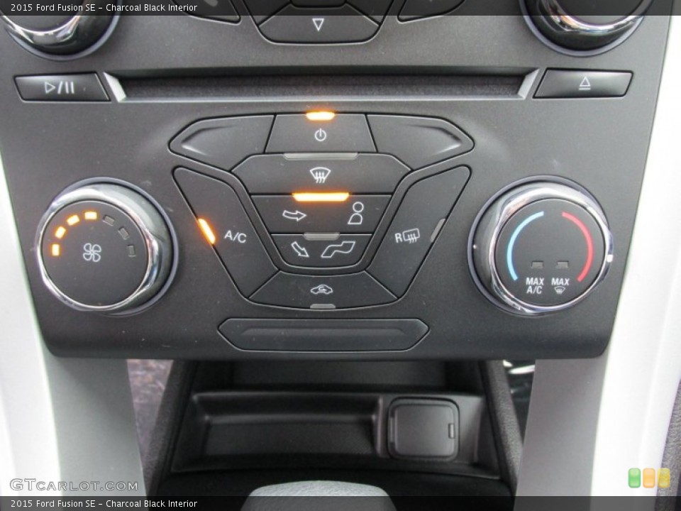 Charcoal Black Interior Controls for the 2015 Ford Fusion SE #101402415