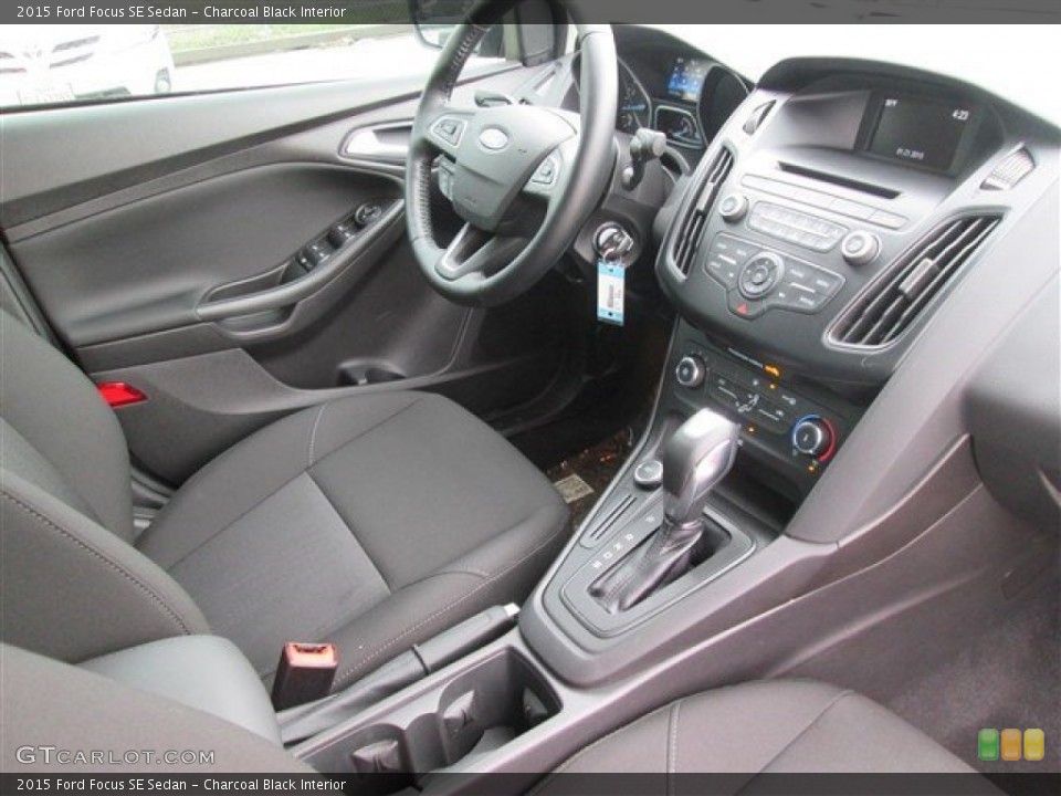 Charcoal Black Interior Photo for the 2015 Ford Focus SE Sedan #101429842