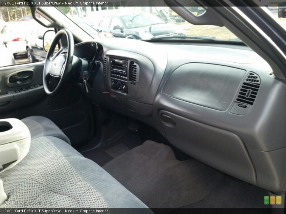 Medium Graphite Interior Photo for the 2001 Ford F150 XLT SuperCrew #101464005