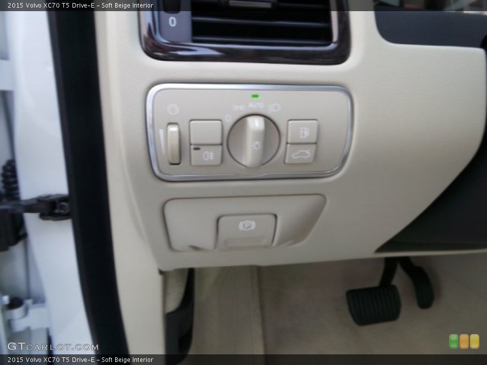 Soft Beige Interior Controls for the 2015 Volvo XC70 T5 Drive-E #101484525