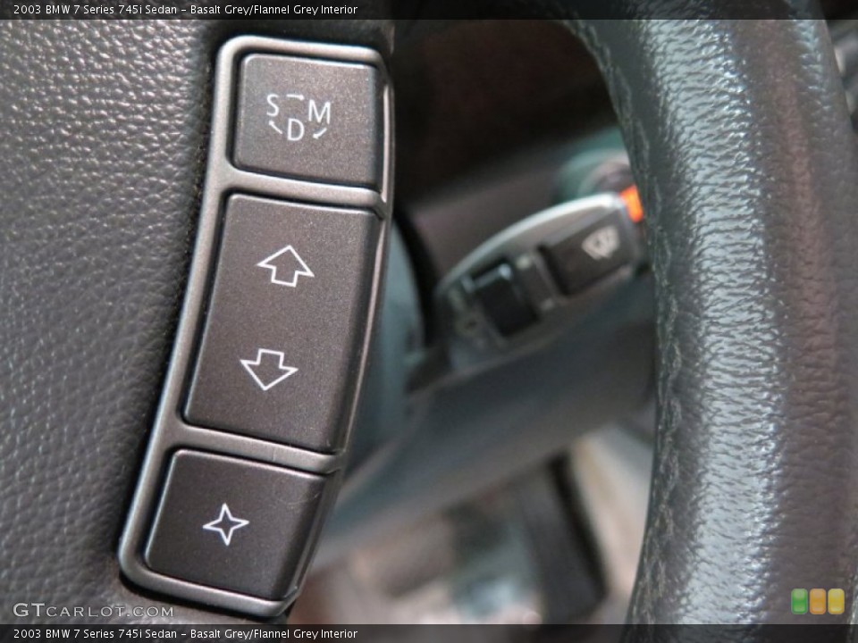 Basalt Grey/Flannel Grey Interior Controls for the 2003 BMW 7 Series 745i Sedan #101507840