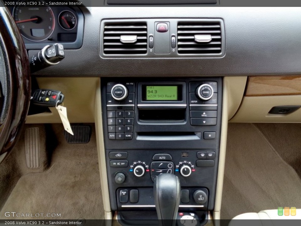 Sandstone Interior Controls for the 2008 Volvo XC90 3.2 #101528902