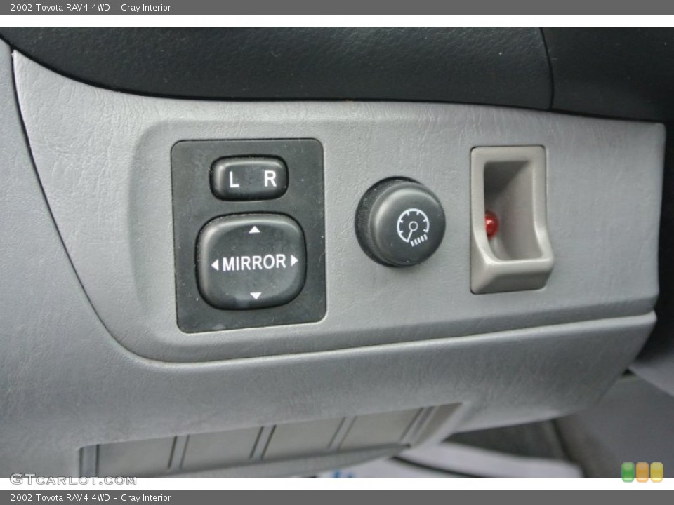Gray Interior Controls for the 2002 Toyota RAV4 4WD #101568083