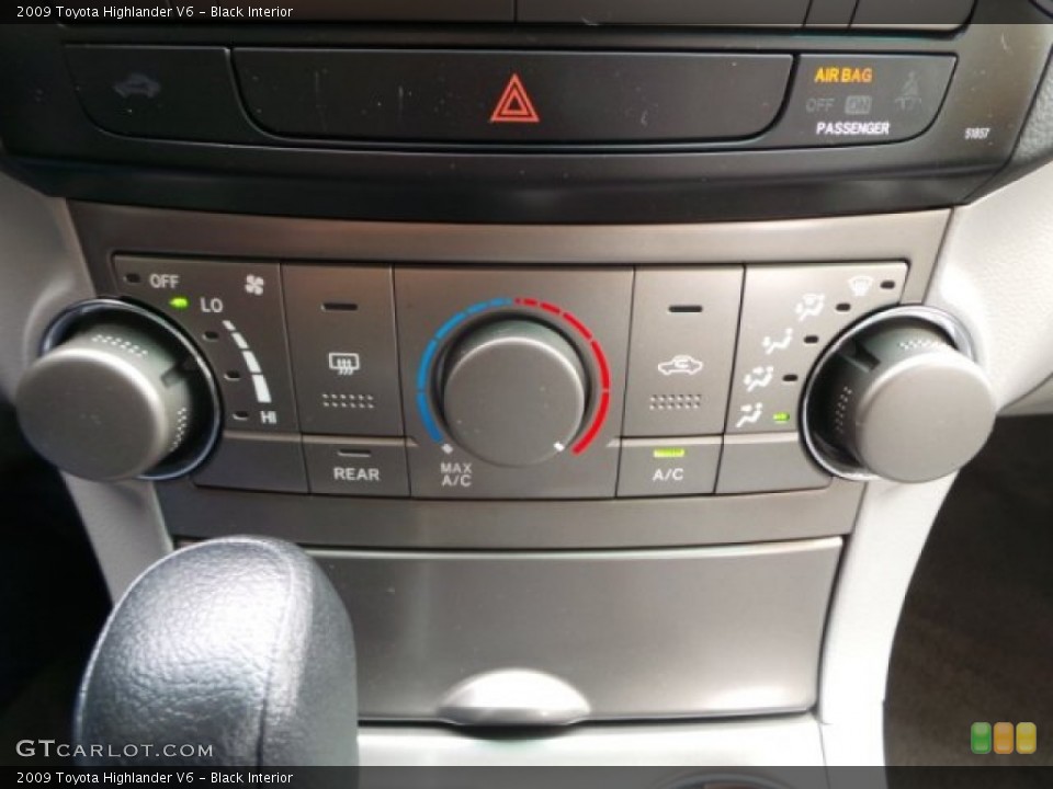 Black Interior Controls for the 2009 Toyota Highlander V6 #101615271