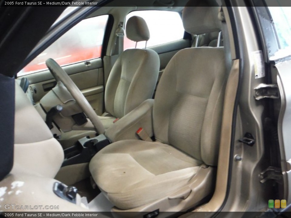 Medium/Dark Pebble Interior Photo for the 2005 Ford Taurus SE #101636715