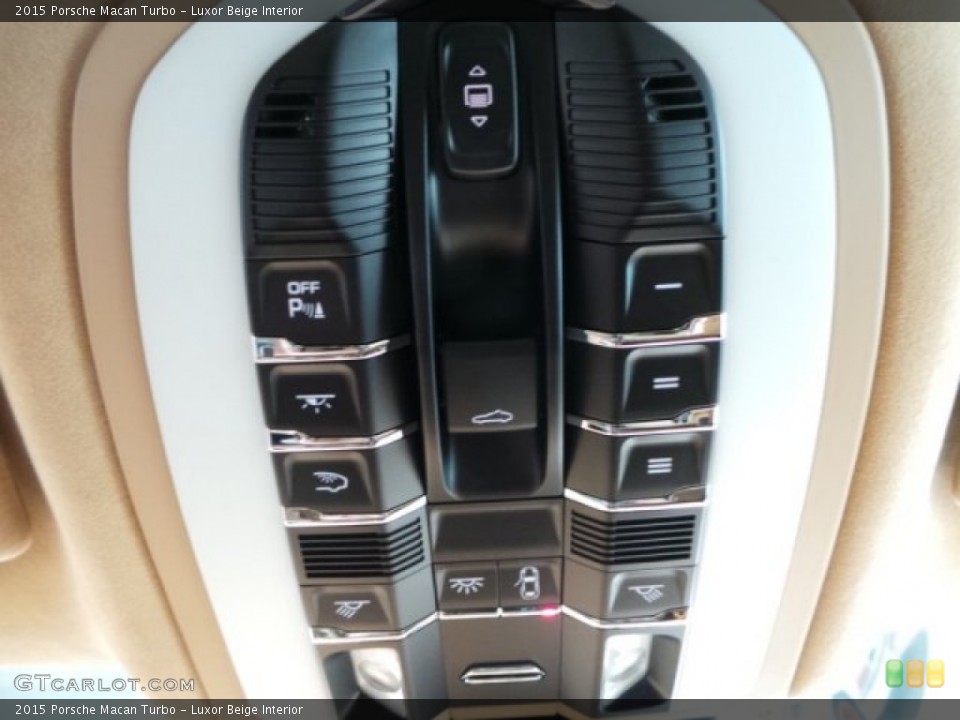 Luxor Beige Interior Controls for the 2015 Porsche Macan Turbo #101658662