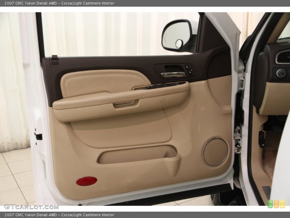 Cocoa/Light Cashmere Interior Door Panel for the 2007 GMC Yukon Denali AWD #101769958