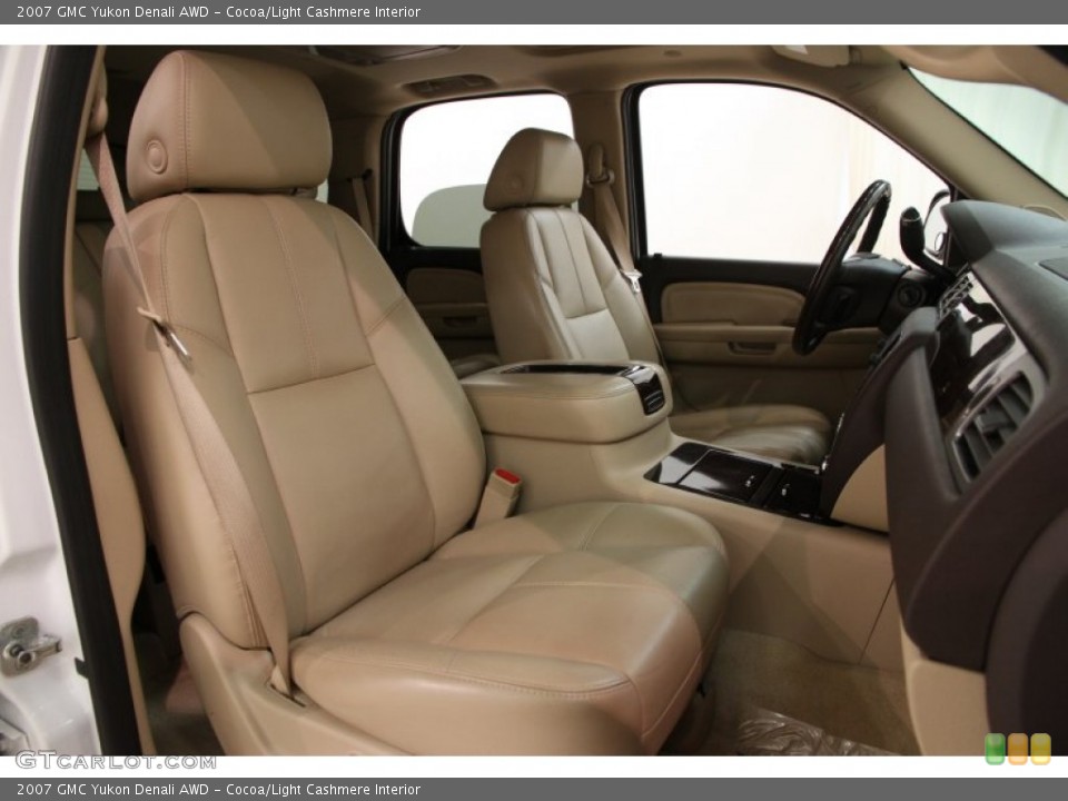 Cocoa/Light Cashmere Interior Photo for the 2007 GMC Yukon Denali AWD #101770147