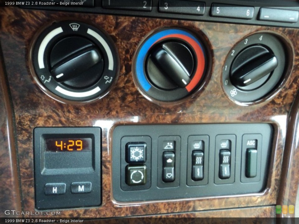 Beige Interior Controls for the 1999 BMW Z3 2.8 Roadster #101772760