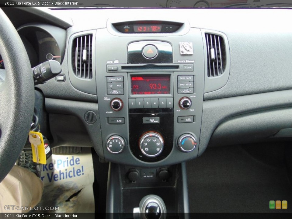 Black Interior Controls for the 2011 Kia Forte EX 5 Door #101815511