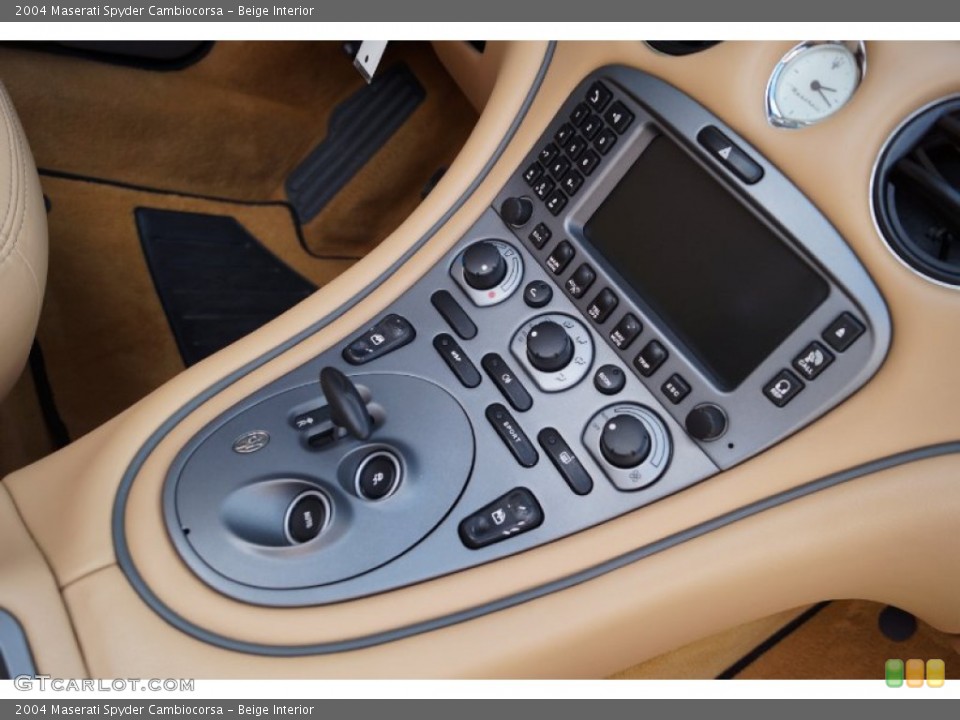 Beige Interior Controls for the 2004 Maserati Spyder Cambiocorsa #101893542