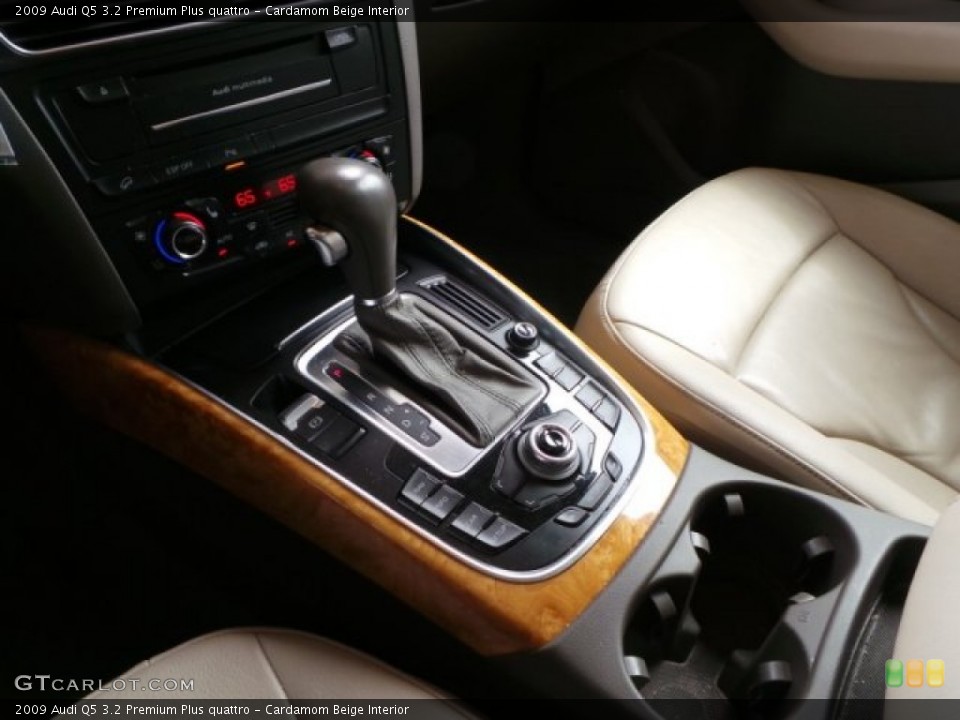 Cardamom Beige Interior Transmission for the 2009 Audi Q5 3.2 Premium Plus quattro #101908832