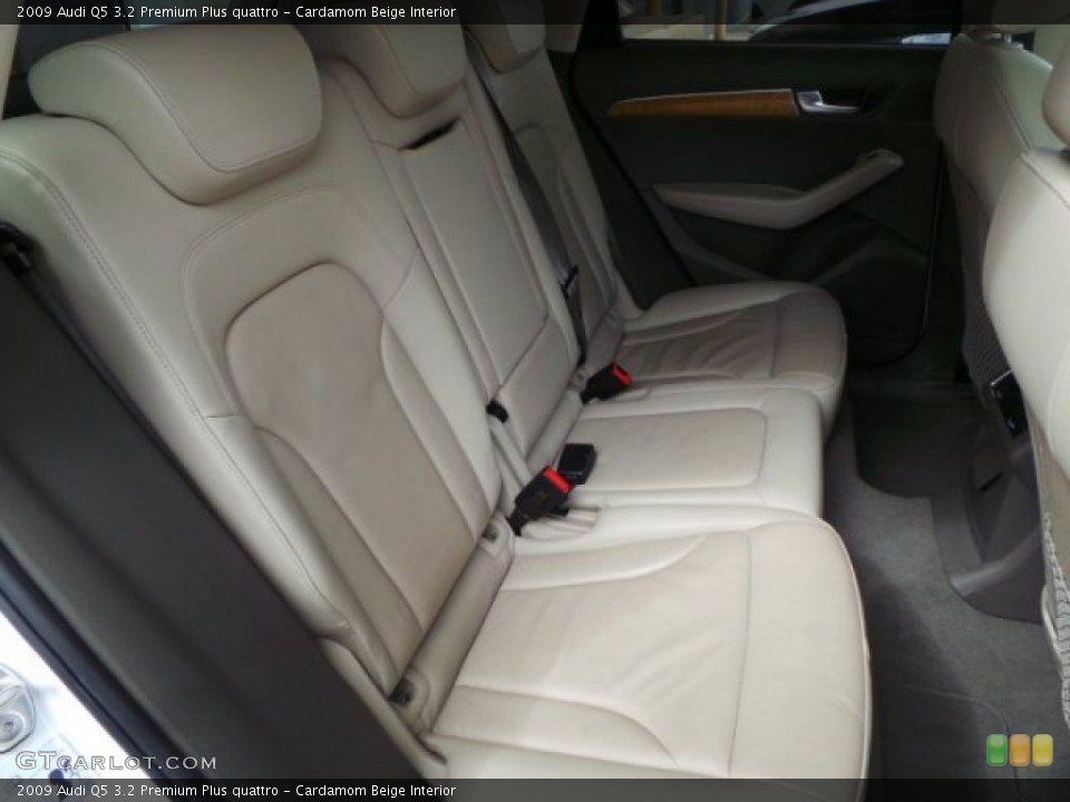 Cardamom Beige Interior Rear Seat for the 2009 Audi Q5 3.2 Premium Plus quattro #101909207