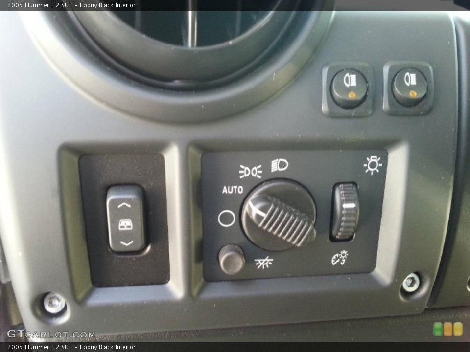 Ebony Black Interior Controls for the 2005 Hummer H2 SUT #101922938