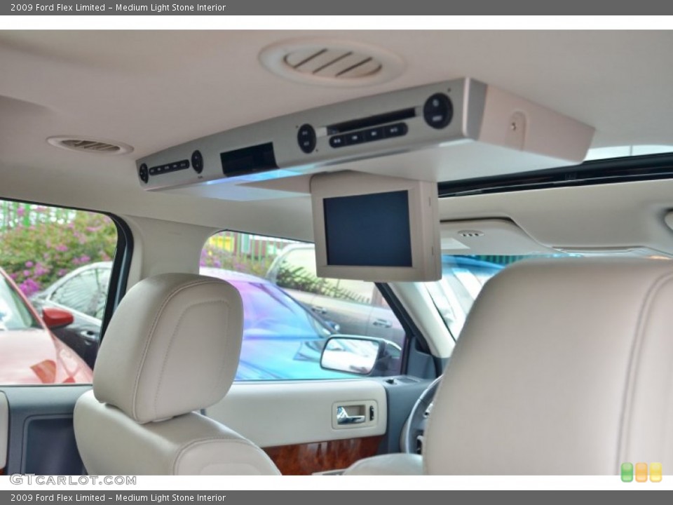 Medium Light Stone Interior Entertainment System for the 2009 Ford Flex Limited #101926325