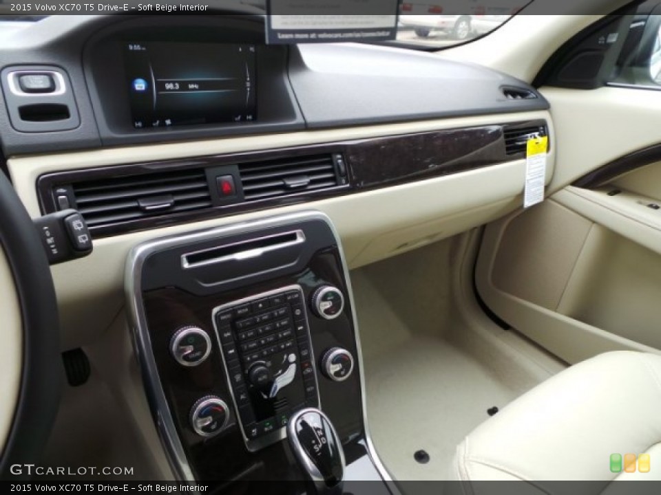 Soft Beige Interior Controls for the 2015 Volvo XC70 T5 Drive-E #101927168