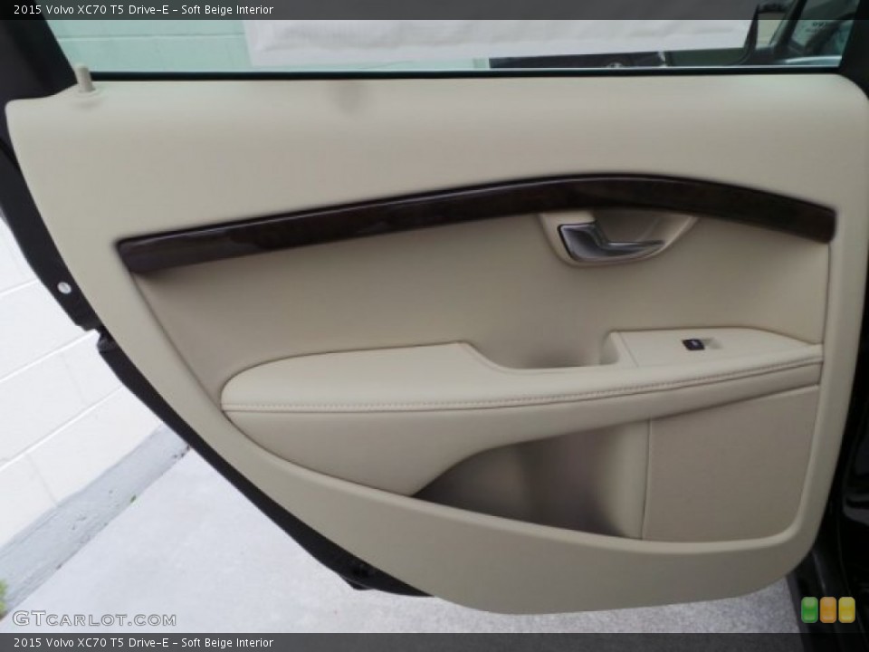 Soft Beige Interior Door Panel for the 2015 Volvo XC70 T5 Drive-E #101927315