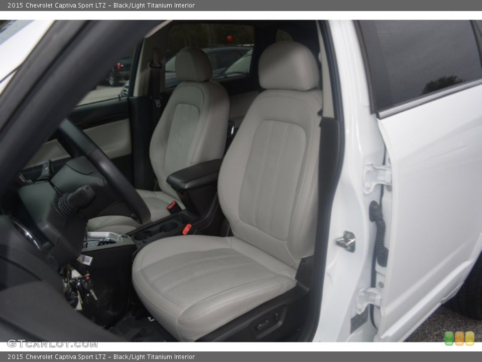 Black/Light Titanium 2015 Chevrolet Captiva Sport Interiors