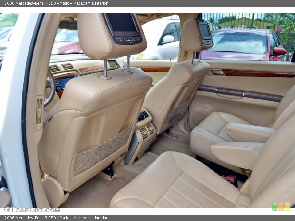 Macadamia Interior Rear Seat for the 2006 Mercedes-Benz R 350 4Matic #101932568