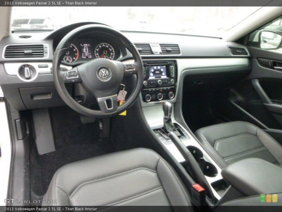 Titan Black Interior Photo for the 2013 Volkswagen Passat 2.5L SE #101957357