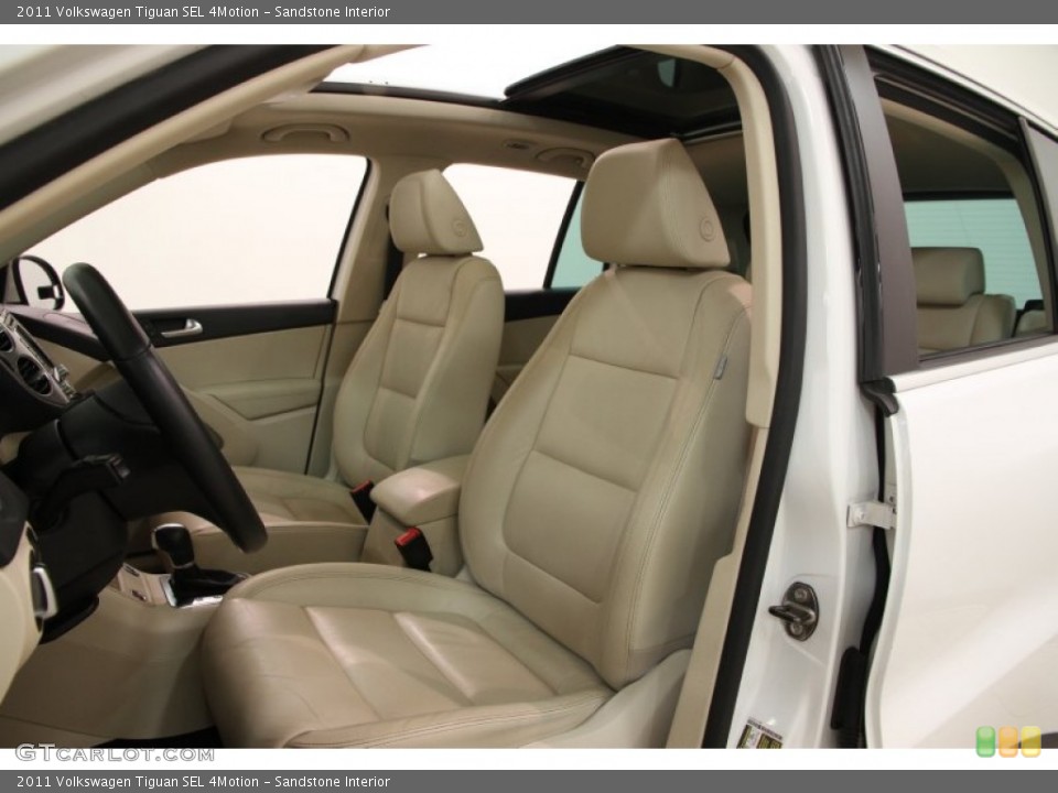 Sandstone Interior Photo for the 2011 Volkswagen Tiguan SEL 4Motion #101959589